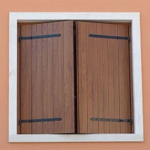 scuro small